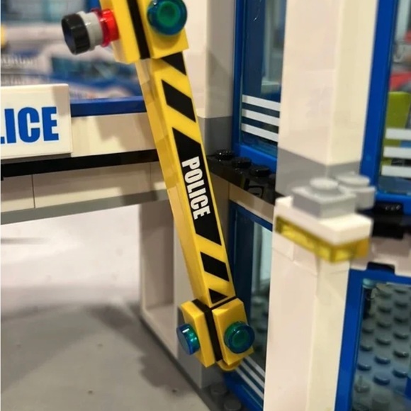 Lego police station - Picture 11 of 16